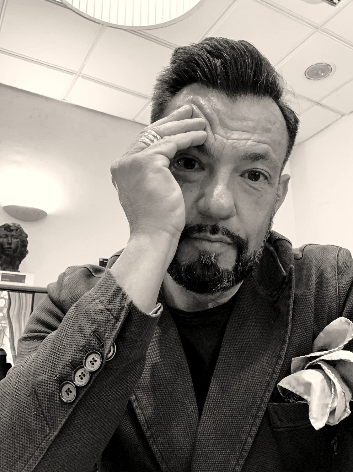 Ritratto di Francesco Dettori, coach professionista e trainer PNL